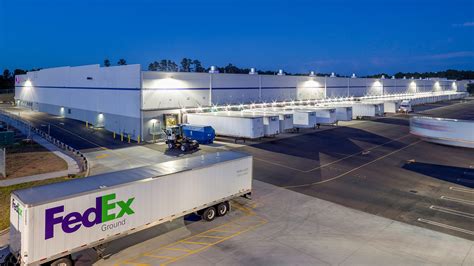 fedex distribution center near me.